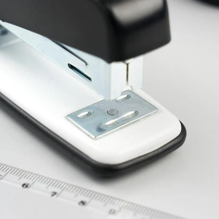 Sax Heftgerät Design 239, 0-239-19, Heftleistung 25 Blatt, Schwarz 5 Sax Heftgerät Design 239, 0-239-19, Heftleistung 25 Blatt, Schwarz – Bild 5