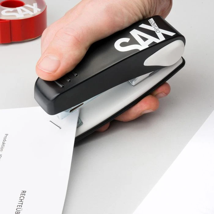 Sax Heftgerät Design 239, 0-239-19, Heftleistung 25 Blatt, Schwarz 2 Sax Heftgerät Design 239, 0-239-19, Heftleistung 25 Blatt, Schwarz – Bild 2