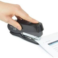 RAPESCO Heftgerät 1466 ECO Luna Less Effort, Heftleistung 50 Blatt, Schwarz -Novus Leitz Verkaufe 76c7363849fa229bae73a5ae490fc2975eafb0b9 heftgeraet rapesco 1466 eco luna less effort